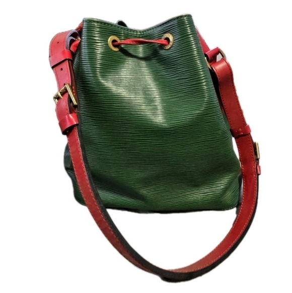 Gorgeous Louis Vuitton Epi Bi-Color Petit Noe Borneo Castillan Red - Picture 2 of 11